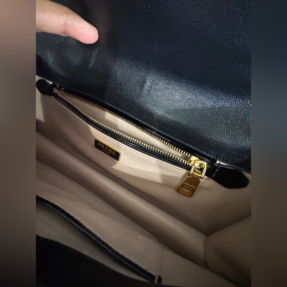 Prada pouch clutch patent leather Turlock bag - Picture 10 of 17